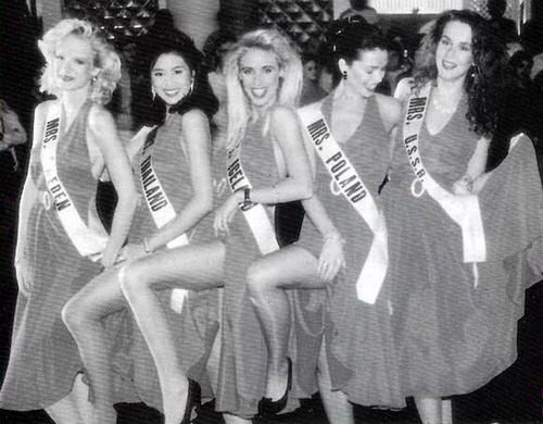 1st Mrs World 1989
