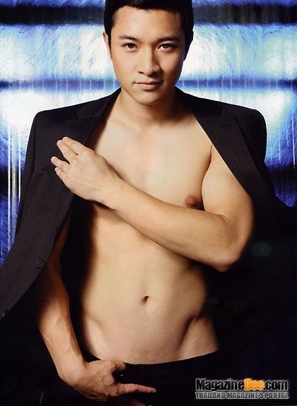 กฤษณ์ ไตรรัตน์