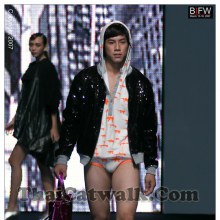 รวมแฟชั่นโชว์ หลายสไตล์จากนายแบบชั้นนำของไทย (ภาพเก่าๆ)