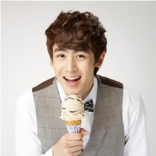[PIC] NICHKHUN @ Baskin Robbins