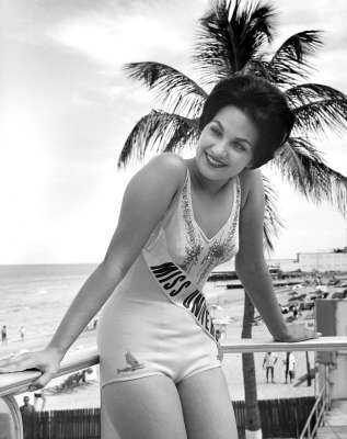 Linda Bement สหรัฐอเมริกา 1959