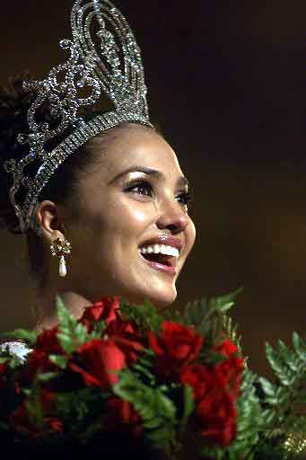 Lara Dutta - MISS UNIVERSE 2000