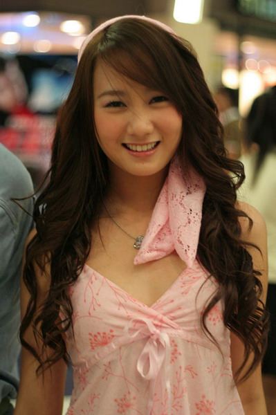 ยิ้มหวาน