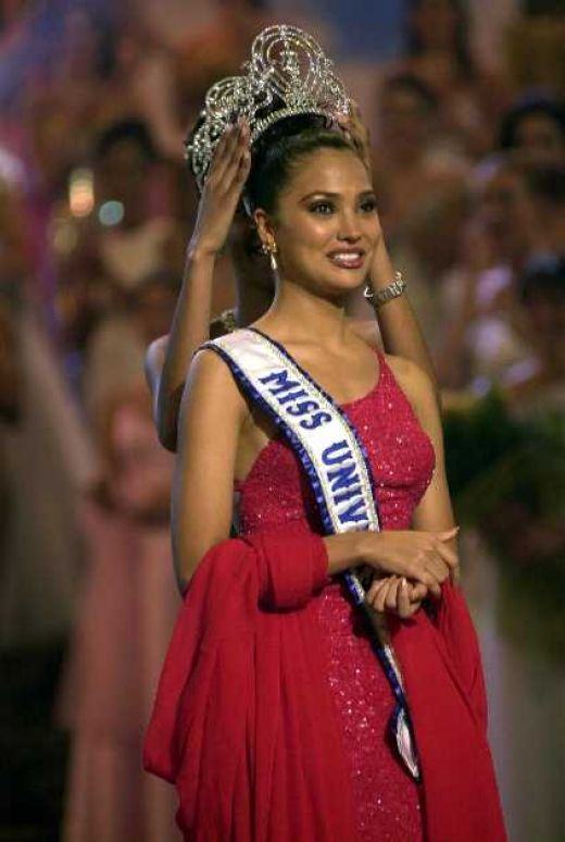 ลืมไปอีกคนถ้านับร่วม Miss Universe 2000