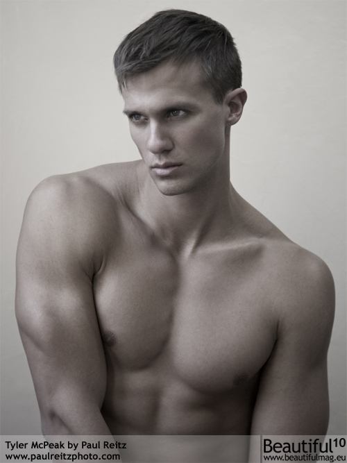 PAUL REITZ' BOYS IN THE CITY