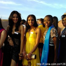 Miss World Contestants in Ordos รูปนี้  หนูสิ  แป๊ะจริงๆเลย แวว Miss World 2010 เห็นๆ