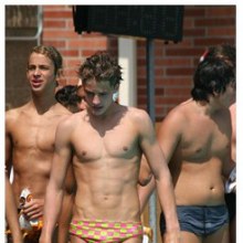 หนุ่มเป้าเริด..