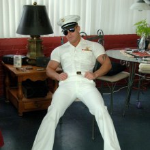 คนในเครื่องแบบหล่อมากกกกกกกกกกกกกก 2 เม้นด้วย