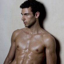 Vladimir Males  เชิดๆกะเสียง หมาคะ