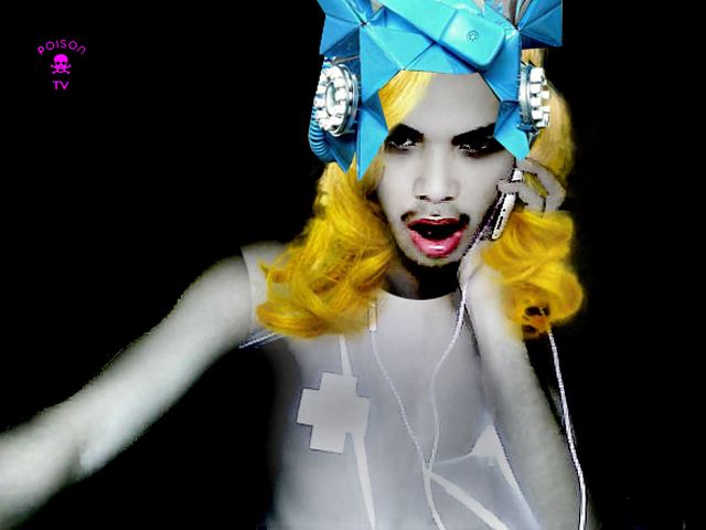 Lady GaGa มาเห็นคงจะตื้นตัันจัย 555