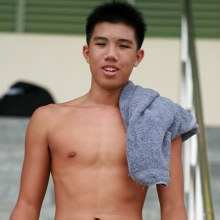 ว่ายน้ำทีม โรงเรียน