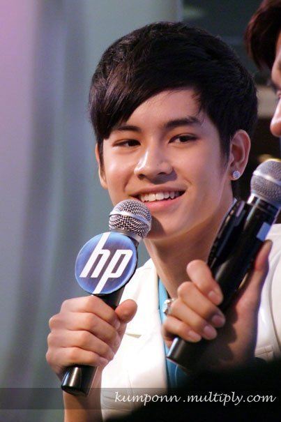เก้า @งานThe Beginning of Something Big by HP