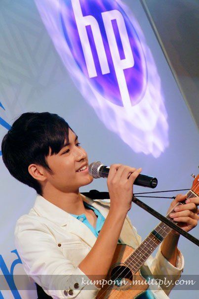 เก้า @งานThe Beginning of Something Big by HP