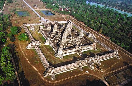 10 - Ankor Wat : the largest temple in history