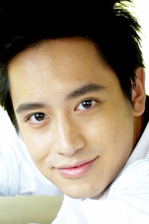 วิน-อัครวินท์ อัคราวณิชย์ที่ประกวดหนุ่มคลีโอ2010