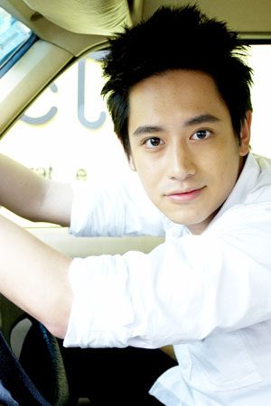 วิน-อัครวินท์ อัคราวณิชย์ที่ประกวดหนุ่มคลีโอ2010