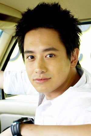 วิน-อัครวินท์ อัคราวณิชย์ที่ประกวดหนุ่มคลีโอ2010