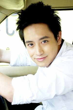 วิน-อัครวินท์ อัคราวณิชย์ที่ประกวดหนุ่มคลีโอ2010