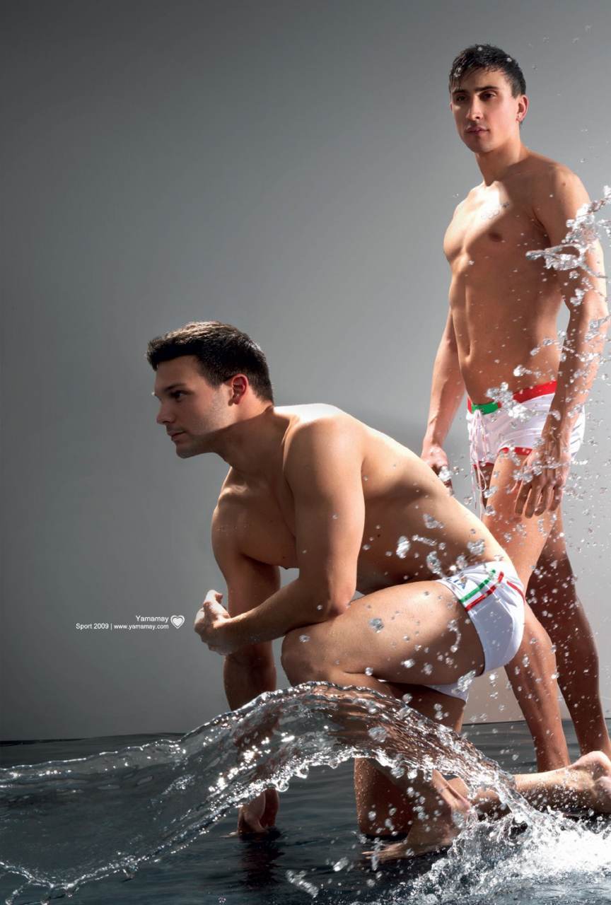 Stéphane Haffner in nude acrobatics