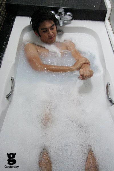 จุ้น กิตติคุณลงอ่าง