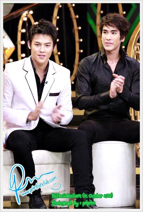 ทีมนักแสดงละคร 4 หัวใจแห่งขุนเขา ในรายการราตรีสโมสร