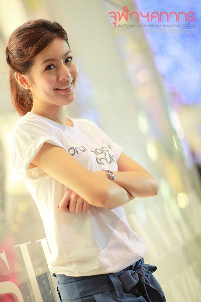 {• PIX •} ผึ้ง หทัยวรรณ : สาวสวยจากทันตะจุฬาฯ ผู้หญิงคนนี้เพอร์เฟคมาก : )