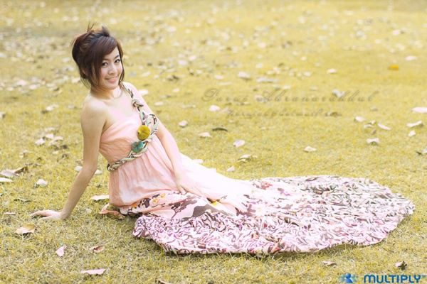 {• PIX •} ผึ้ง หทัยวรรณ : สาวสวยจากทันตะจุฬาฯ ผู้หญิงคนนี้เพอร์เฟคมาก : )