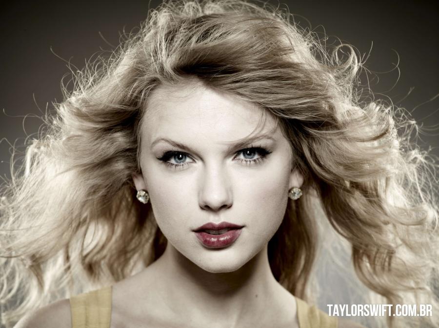 Taylor Swift Parade Magazine Cover & Editorial October 2010