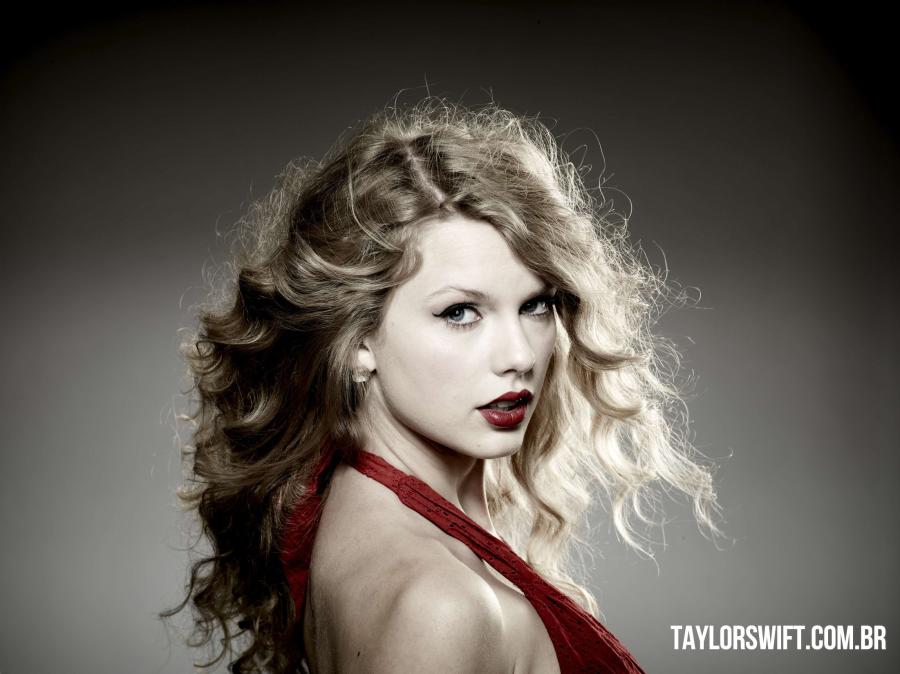 Taylor Swift Parade Magazine Cover & Editorial October 2010