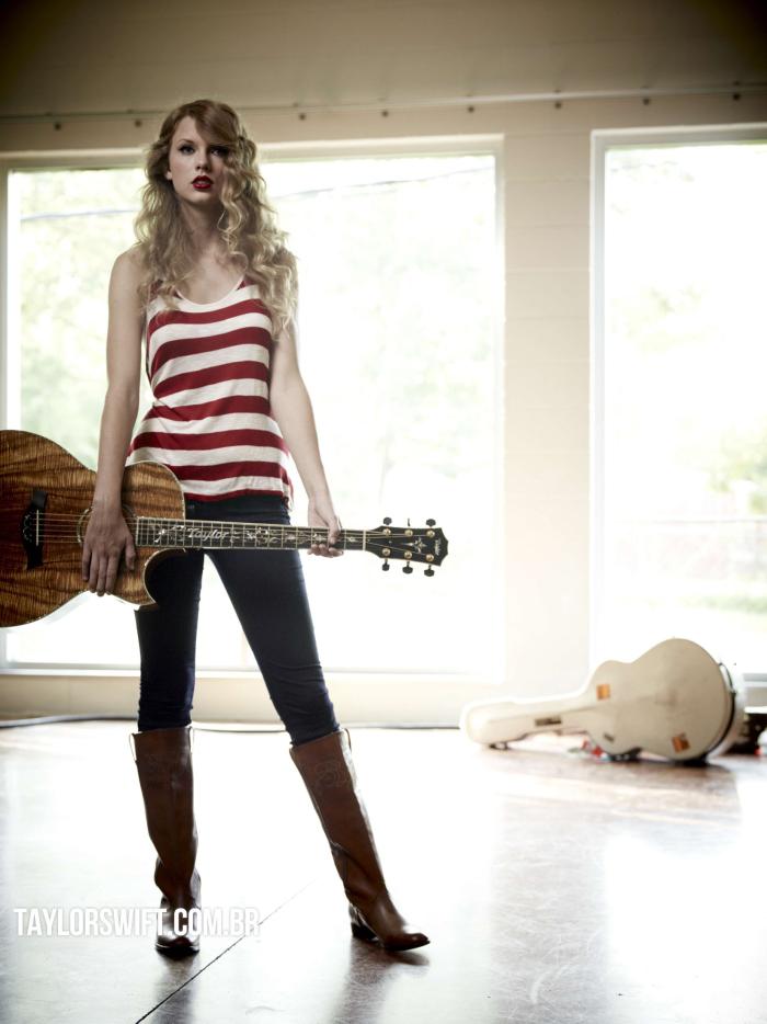 Taylor Swift Parade Magazine Cover & Editorial October 2010