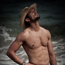 12 contestants for Calendar Cosmopolitan TV 2011