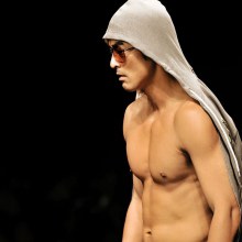 แฟชั่นตี๋ เดินโขว์