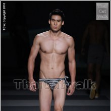  แม็ค รัฐศาสตร์ จาก Elle Fashion Week 2010 