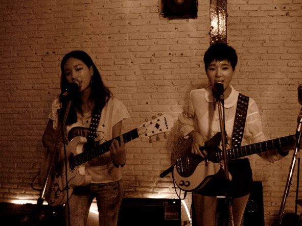 ฝาแฝดเพชร + พลอย เริ่ดๆๆ เชิดๆ เท่ๆ เก๋ๆ