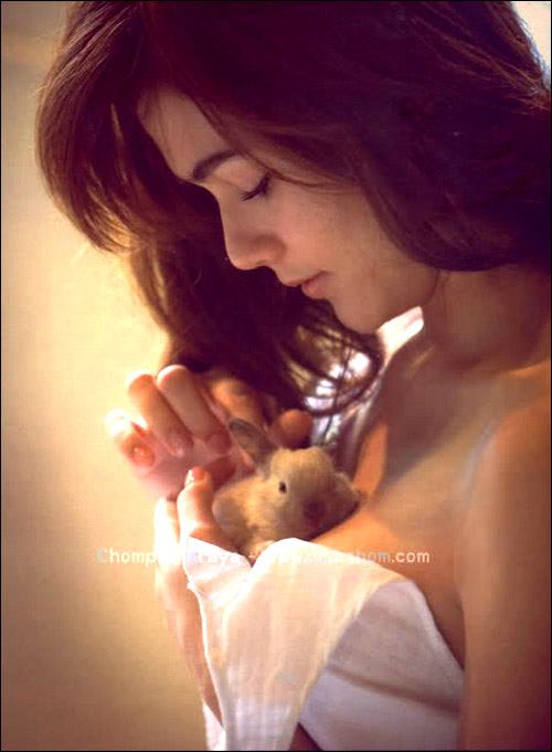 ชมพู่ สวยหวาน น่ารัก เซ็กซี่ แบ๊ว ไฮโซ เธอเป็นได้ทุกอย่าง