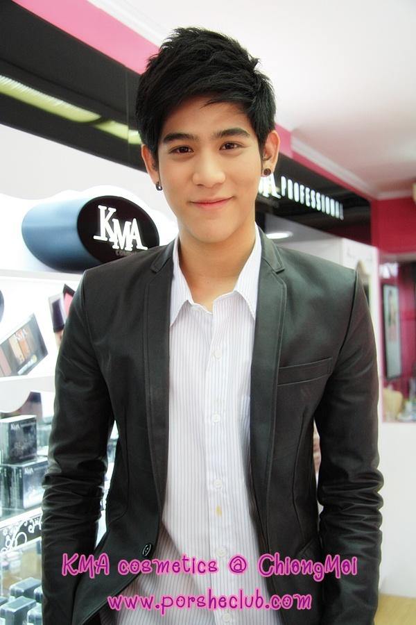 พอร์ช งาน KMA Cosmetics ที่โรบินสันเชียงใหม่