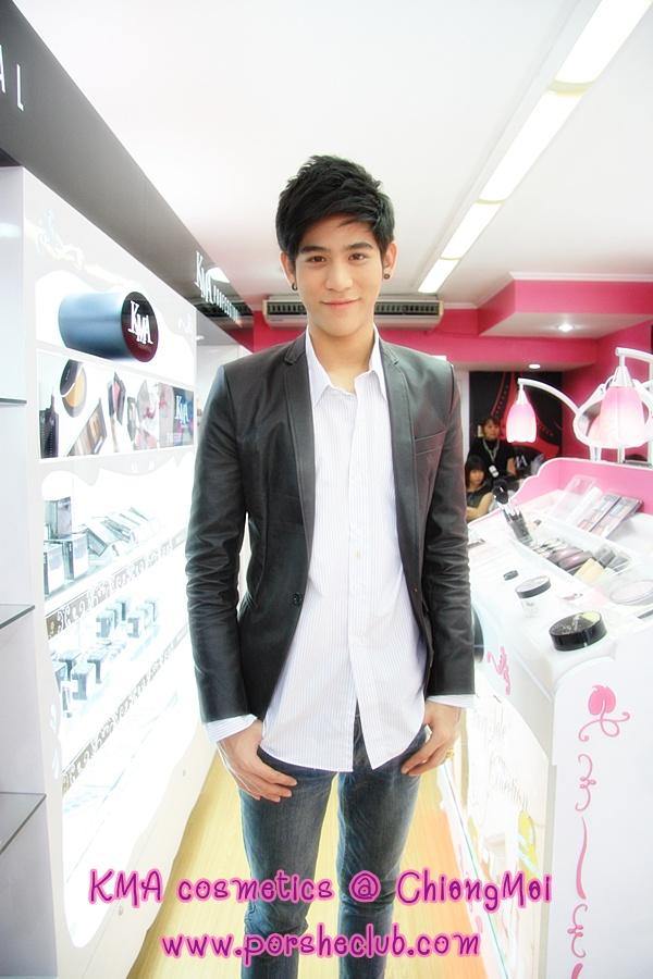 พอร์ช งาน KMA Cosmetics ที่โรบินสันเชียงใหม่