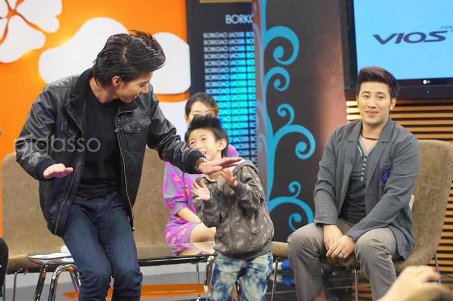 ~ โตโน่ อัดรายการ บอก 9 เล่าสิบ ~