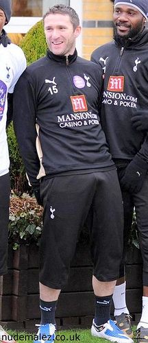 นักฟุตบอล หล่อๆยกทีมมาโชว์ตุง