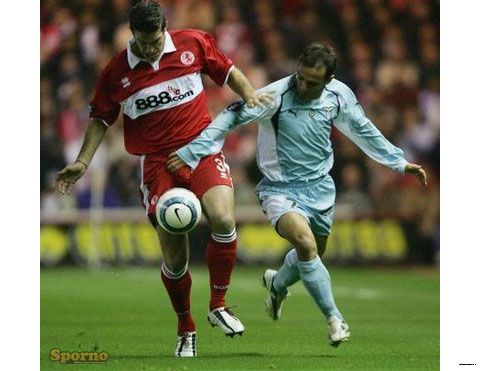 นักฟุตบอล หล่อๆยกทีมมาโชว์ตุง