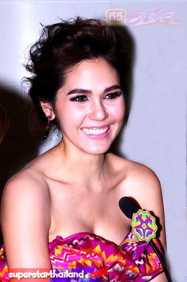 อั้ม ชมพู่ กับการออกงานเดียวกันในคอนเซ็ปงามอย่างไทย