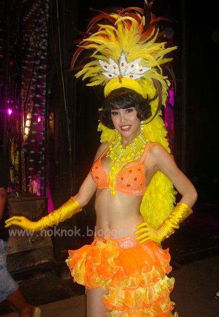 การประกวด Miss Rianbow Queen รอบชุดประจำชาติ