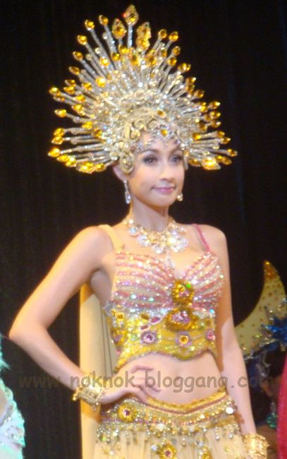 การประกวด Miss Rianbow Queen รอบชุดประจำชาติ