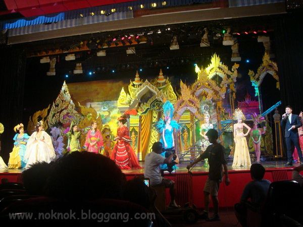 การประกวด Miss Rianbow Queen รอบชุดประจำชาติ