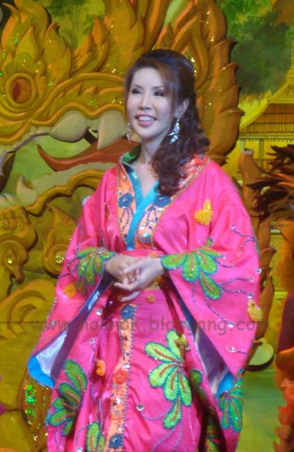 การประกวด Miss Rianbow Queen รอบชุดประจำชาติ