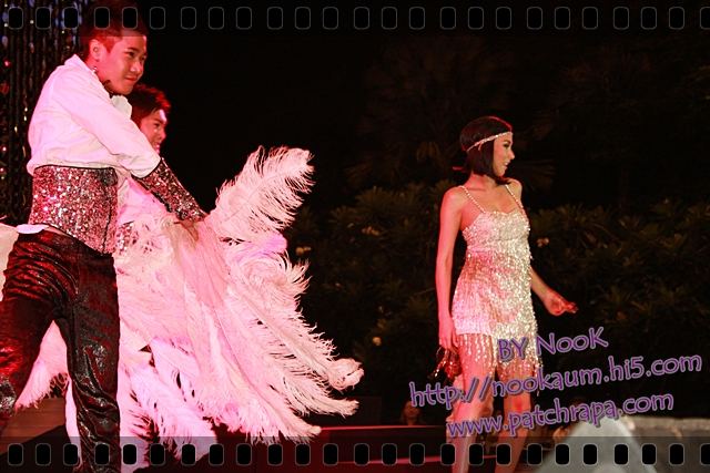 ชมพู่ และ อั้ม กับการเป็นโชว์เกิร์ลสาวสุดเซ็กซี่