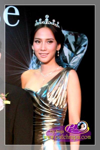 ราชินีอั้ม และ เจ้าหญิงชมพู่ สวยทั้งคู่เลย