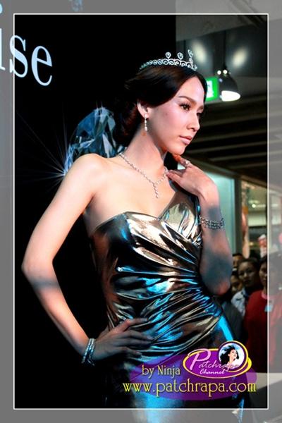 ราชินีอั้ม และ เจ้าหญิงชมพู่ สวยทั้งคู่เลย