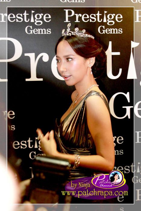 ราชินีอั้ม และ เจ้าหญิงชมพู่ สวยทั้งคู่เลย