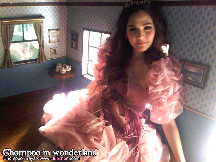 ราชินีอั้ม และ เจ้าหญิงชมพู่ สวยทั้งคู่เลย